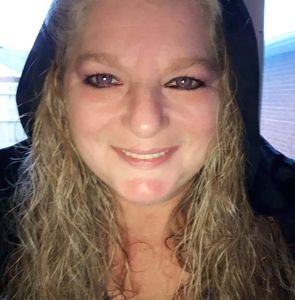 Meet your Posher, Connie